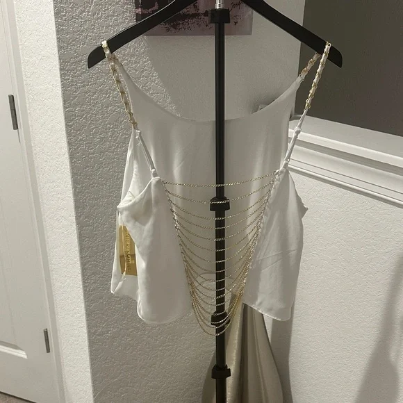 Nicki Minaj White Camisole with Gold Chain Straps - Picture 3 of 6